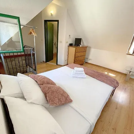 House Ivancic-free Parking Pensionat 3*