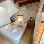 Πανσιόν House Ivancic 3*