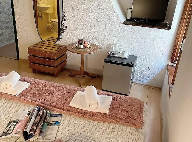 House Ivancic-free Parking