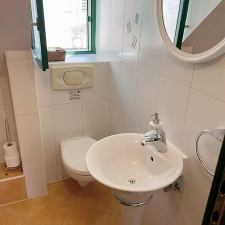 Guest house House Ivancic-free Parking 3*
